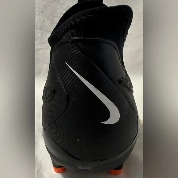 Nike Phantom GX Academy Dynamic Fit MG Soccer Cleats DD9472-010. Men’s Sz